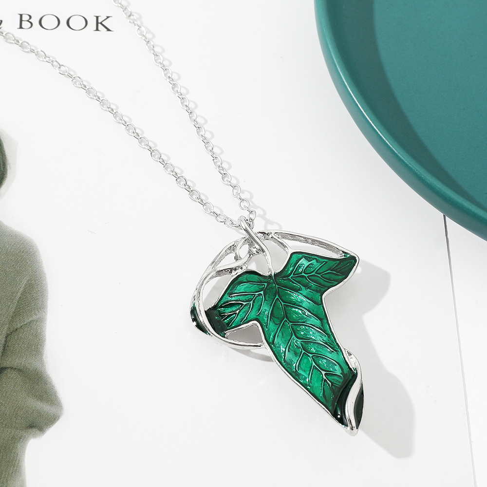Collier pendentif feuille vert - Vintage Tech Accessories avis et prix
