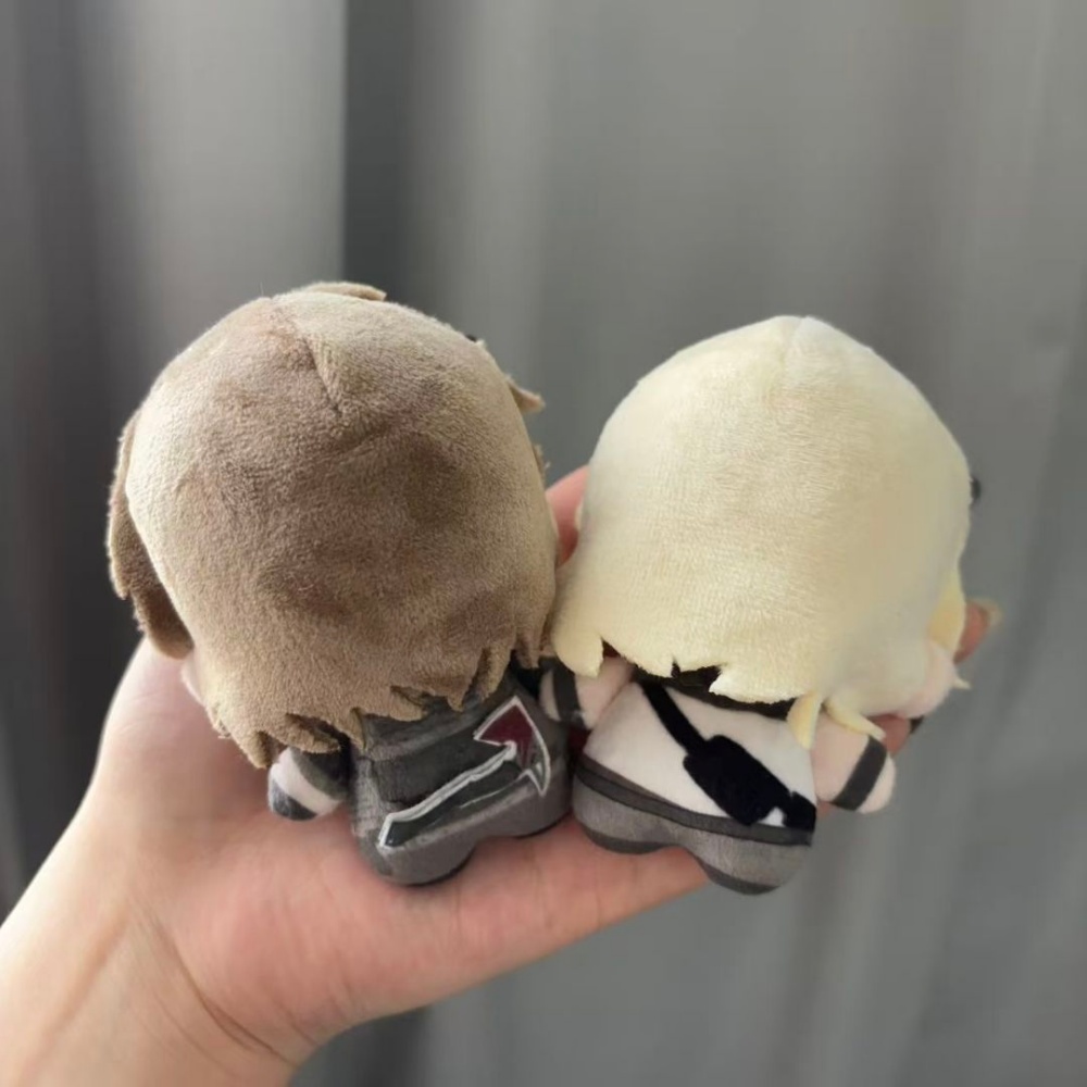 Peluche de cosplay Leon Scott  - Tech Home Accessories avis et prix